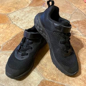 Nike Kids' Revolution 6 Running Shoe